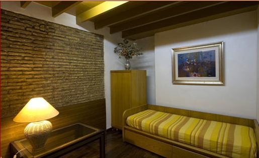 Gasthuis Spanish Diamond Luxury & Jacuzzi 2*