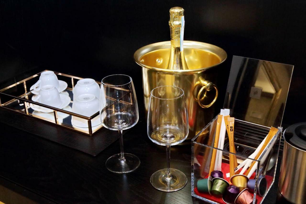 Spanish Diamond Luxury & Jacuzzi Gasthuis Rome